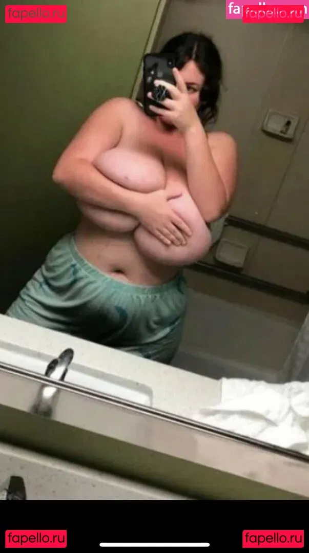 Caroline Casbon Onlyfans Photo Gallery 