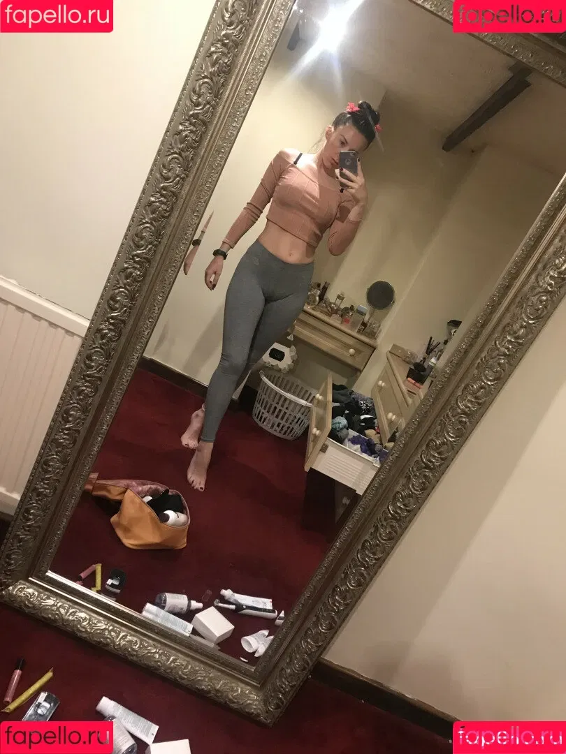 Sophia Smith Onlyfans Photo Gallery 