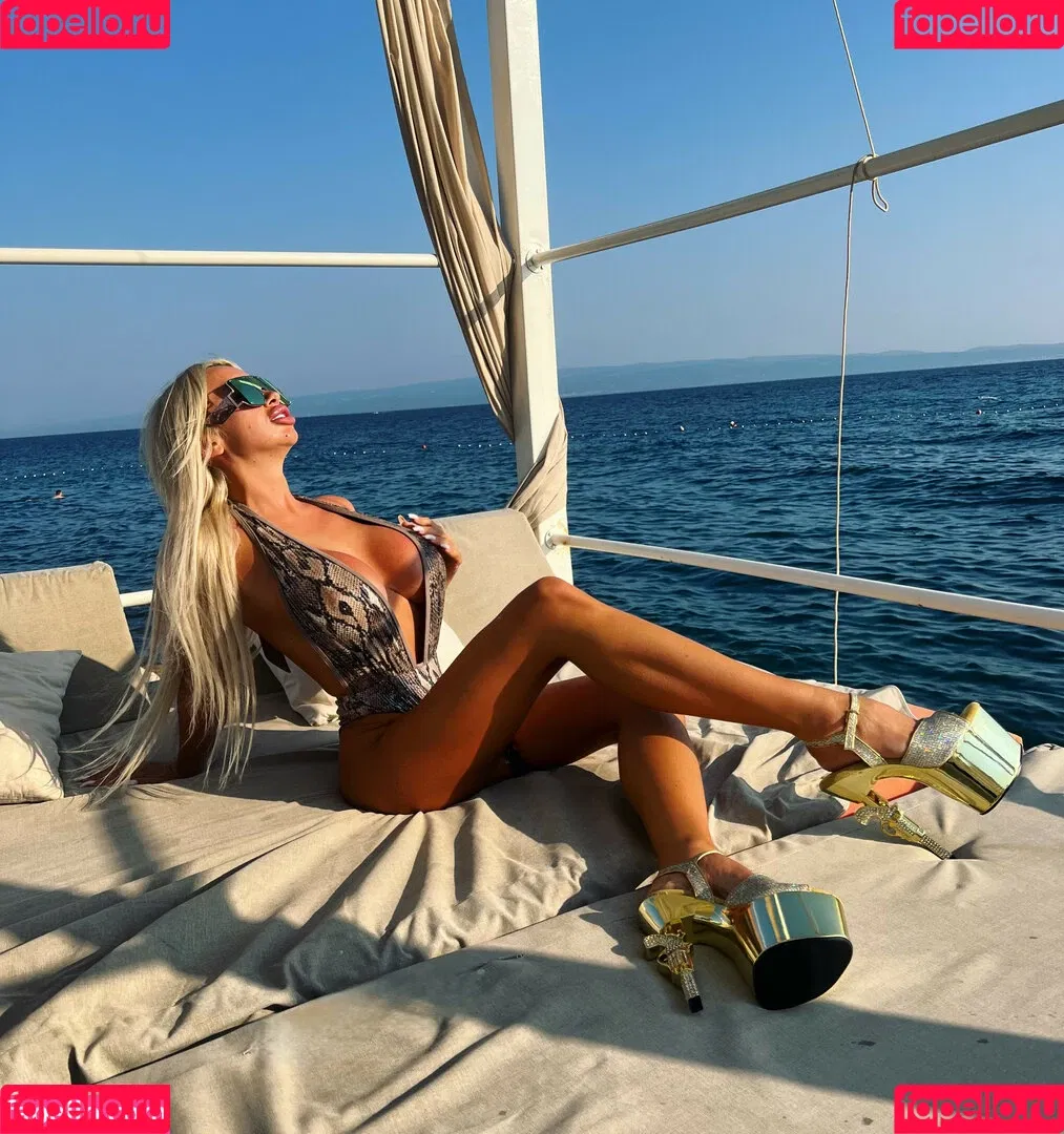 Lea Keler Onlyfans Photo Gallery 