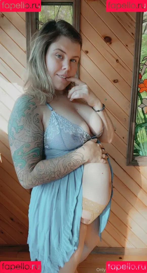 lilythemilf Onlyfans Photo Gallery 