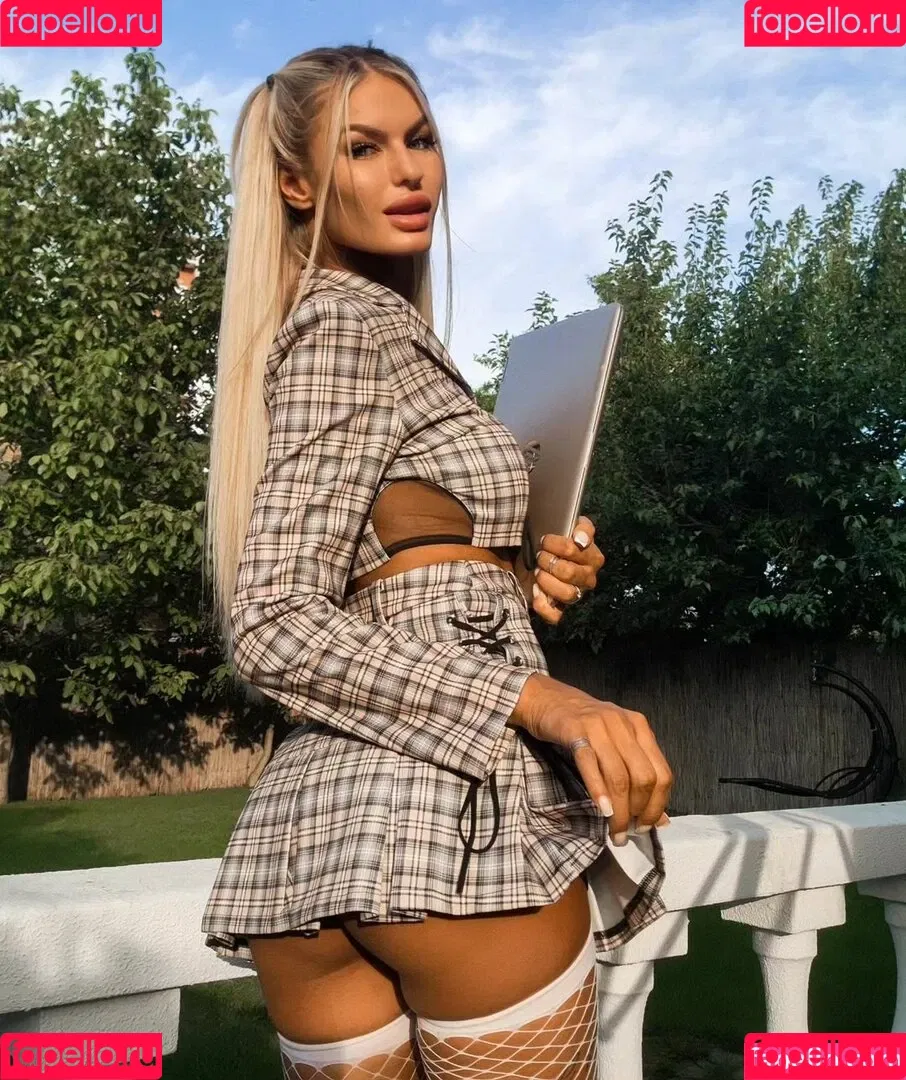 Baronova Tati Onlyfans Photo Gallery 