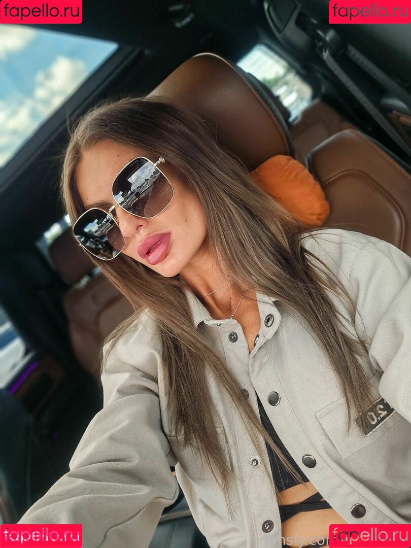 Baronova Tati Onlyfans Photo Gallery 