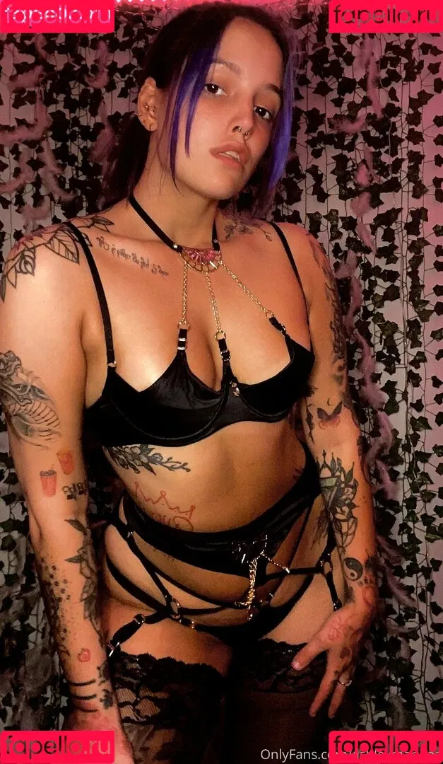 ashleymarieeg Onlyfans Photo Gallery 