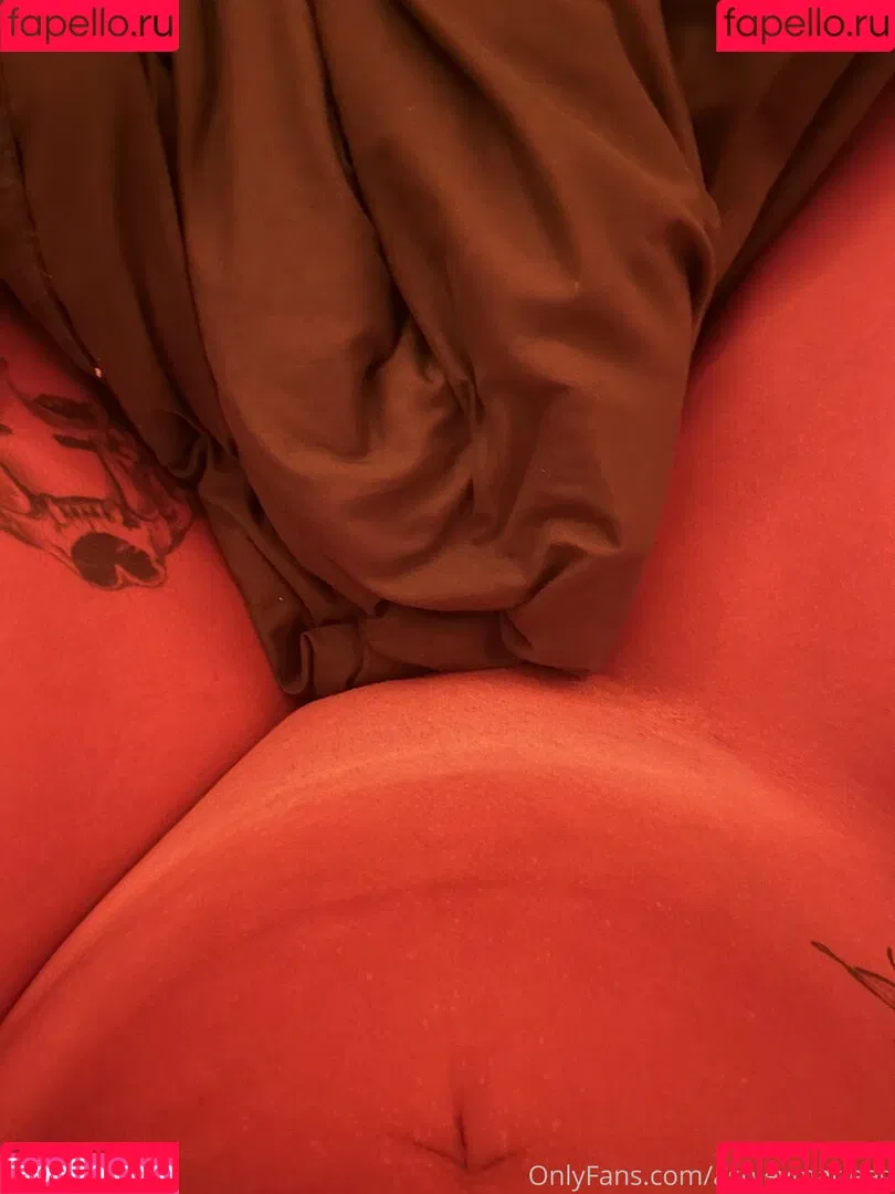 ashleymarieeg Onlyfans Photo Gallery 