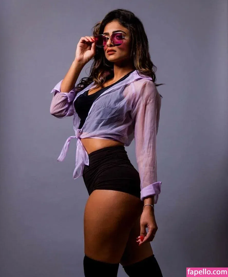 JulieeBaybee Onlyfans Photo Gallery 