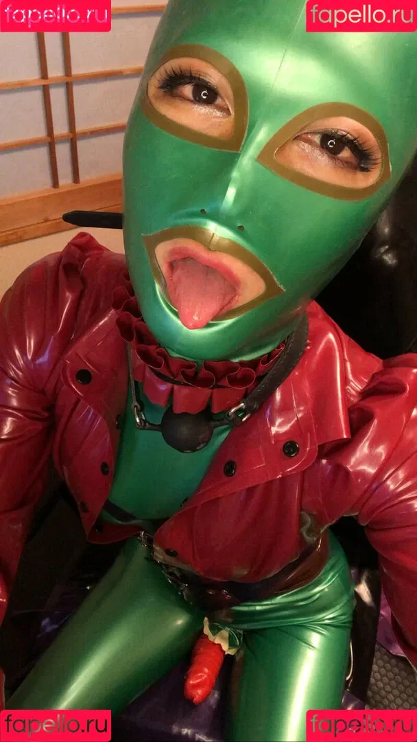 Rumi Rubber Onlyfans Photo Gallery 