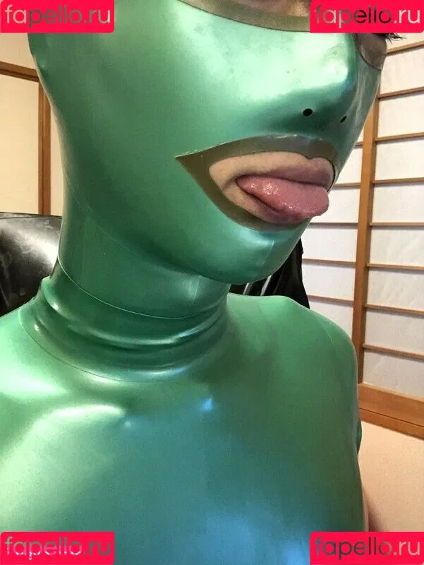 Rumi Rubber Onlyfans Photo Gallery 