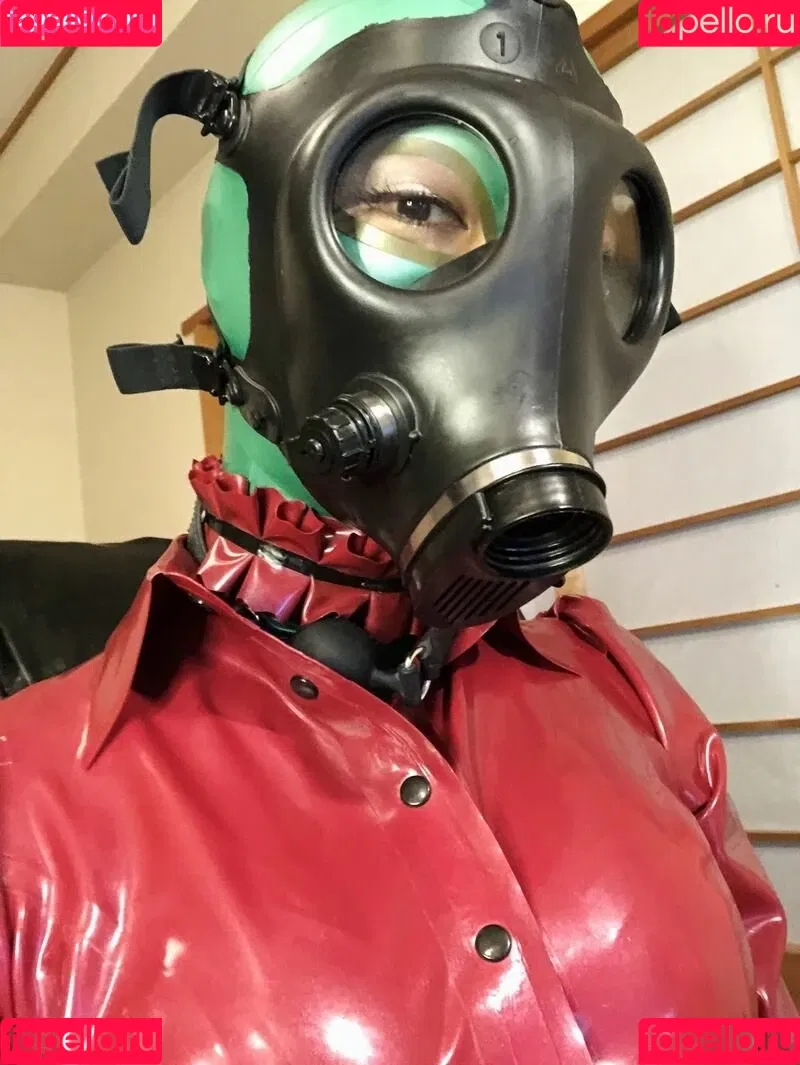 Rumi Rubber Onlyfans Photo Gallery 