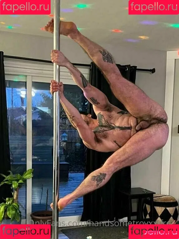 handsometroyxxlfree Onlyfans Photo Gallery 