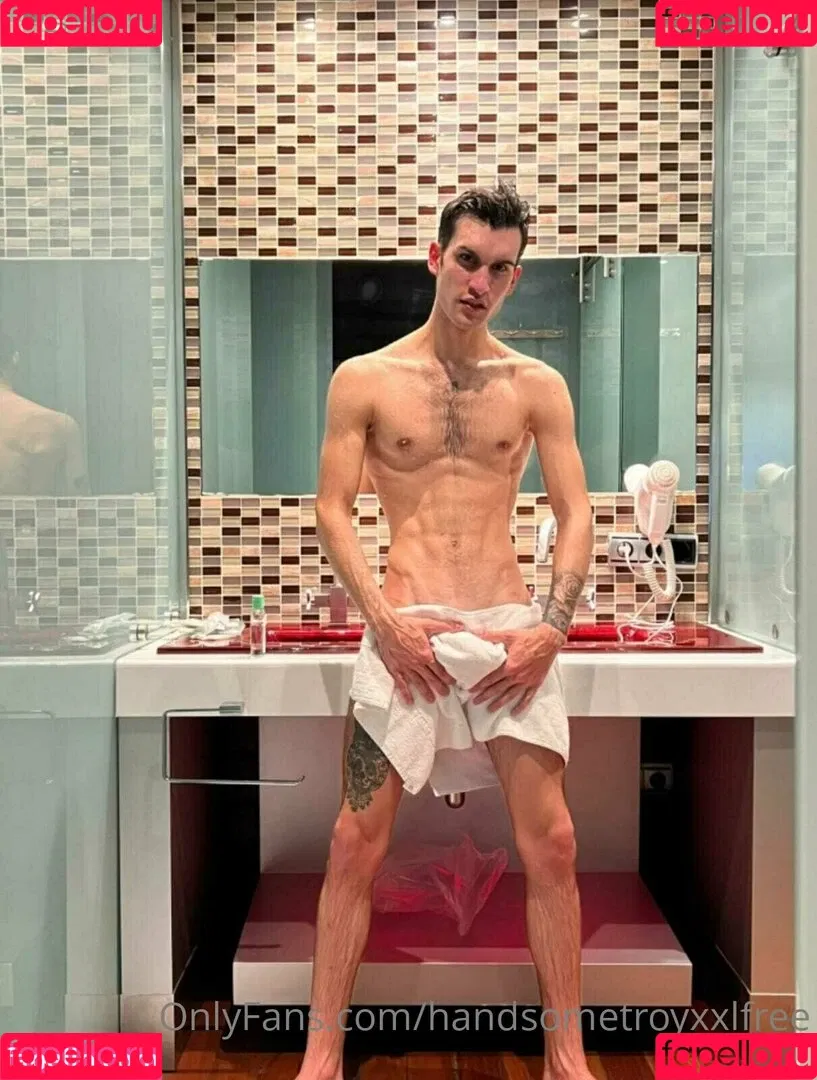 handsometroyxxlfree Onlyfans Photo Gallery 