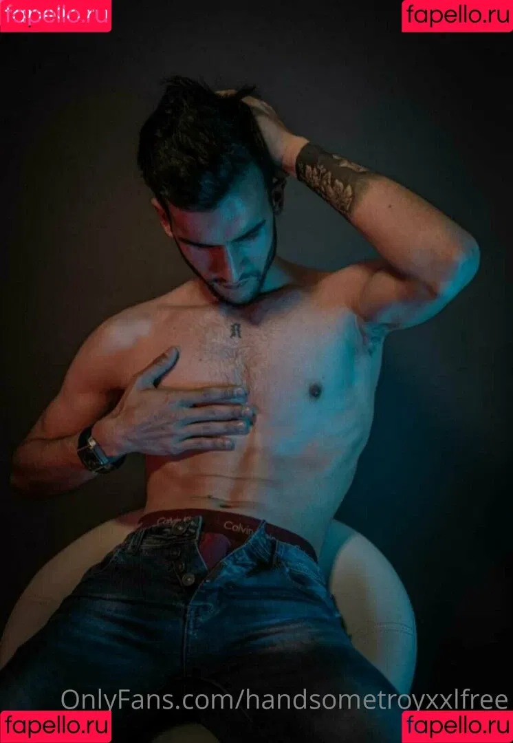 handsometroyxxlfree Onlyfans Photo Gallery 