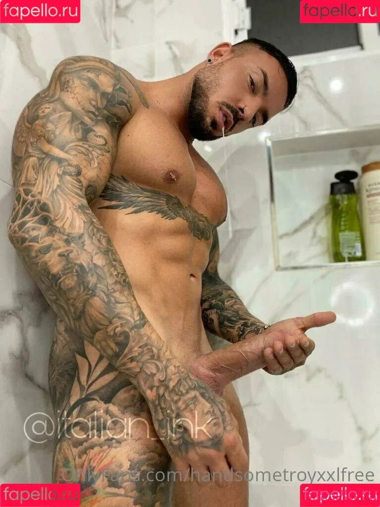 handsometroyxxlfree Onlyfans Photo Gallery 