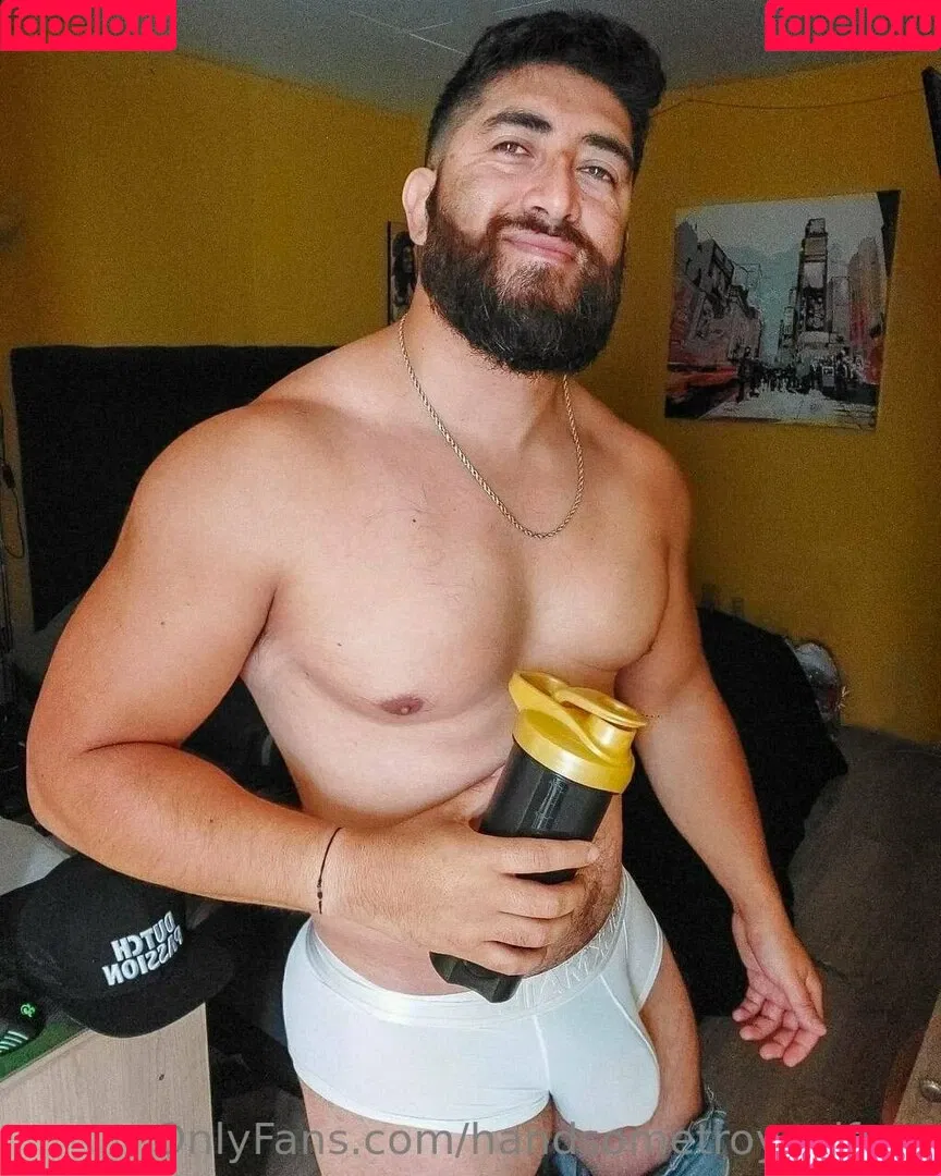 handsometroyxxlfree Onlyfans Photo Gallery 