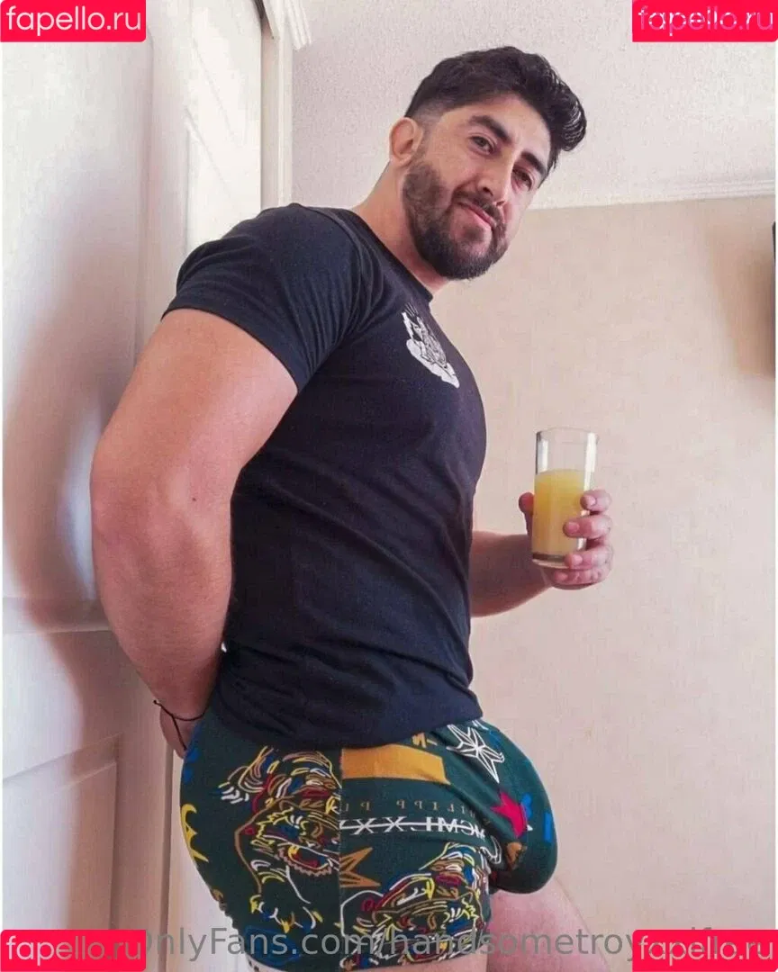 handsometroyxxlfree Onlyfans Photo Gallery 