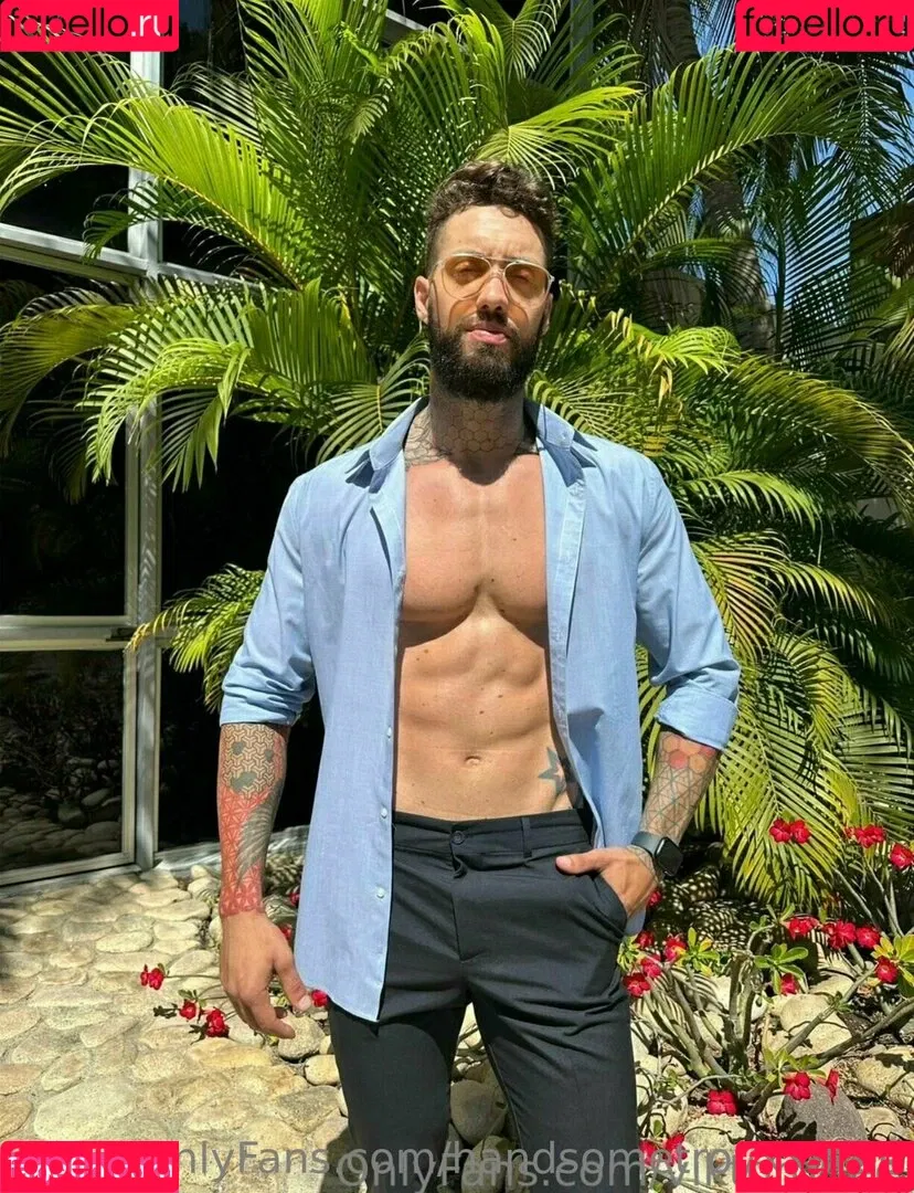 handsometroyxxlfree Onlyfans Photo Gallery 