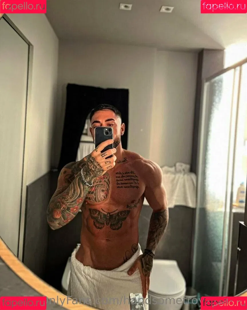 handsometroyxxlfree Onlyfans Photo Gallery 