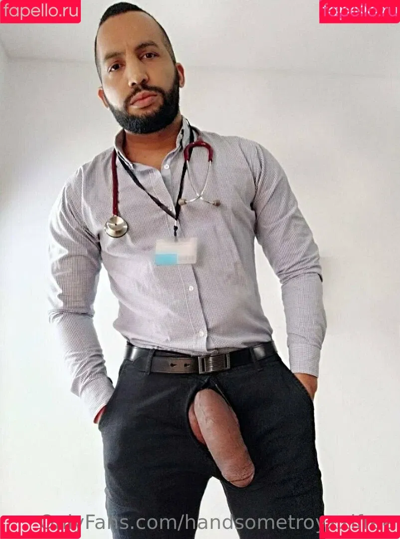 handsometroyxxlfree Onlyfans Photo Gallery 