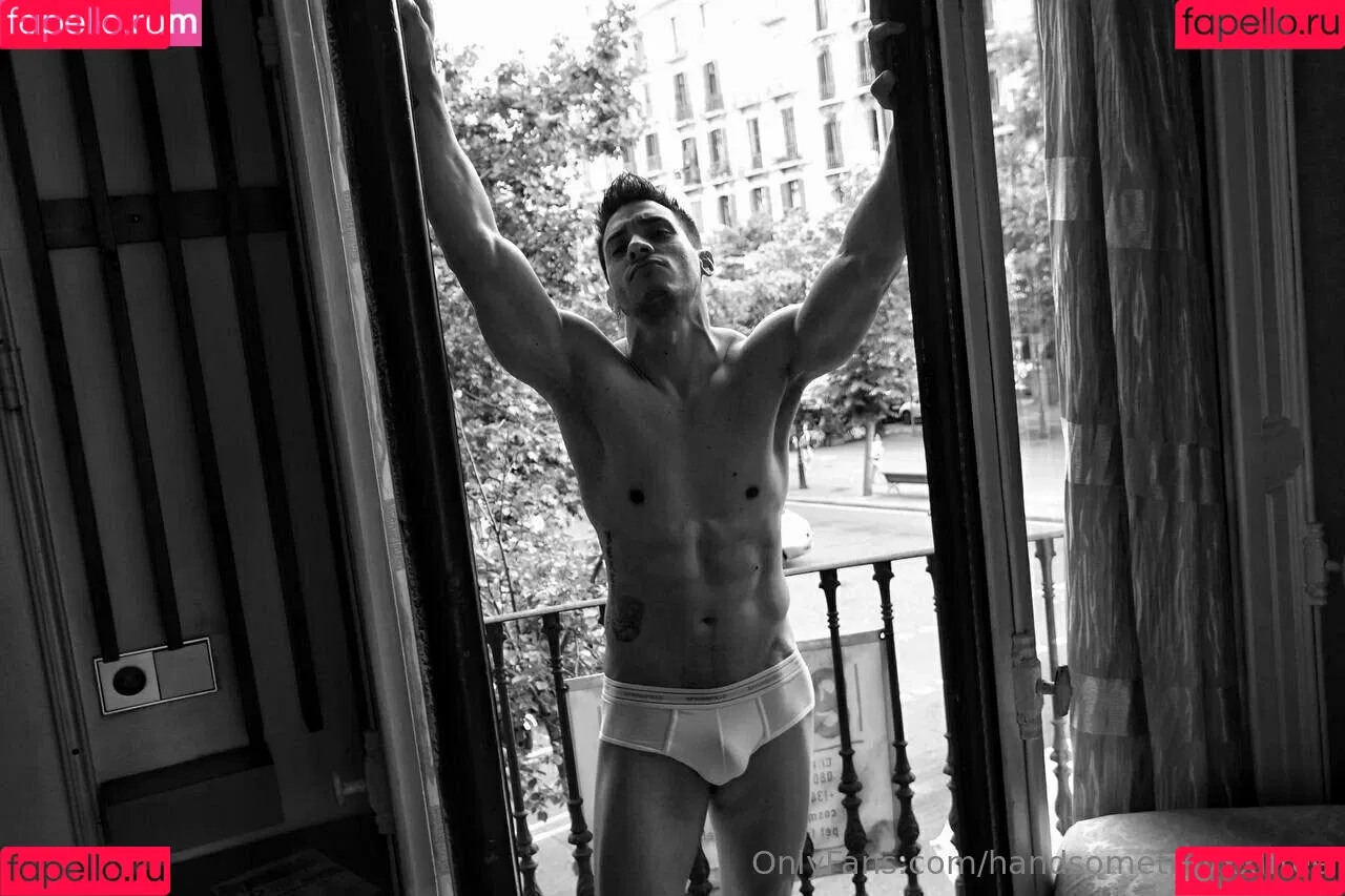 handsometroyxxlfree Onlyfans Photo Gallery 