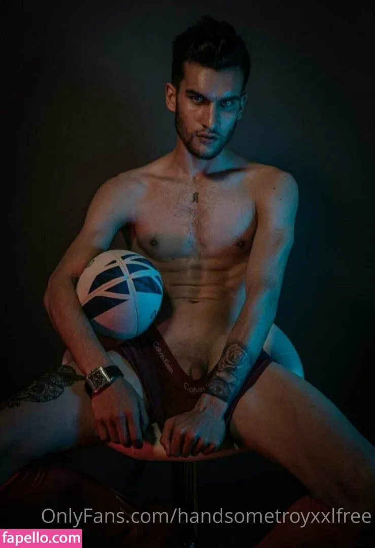 handsometroyxxlfree Onlyfans Photo Gallery 