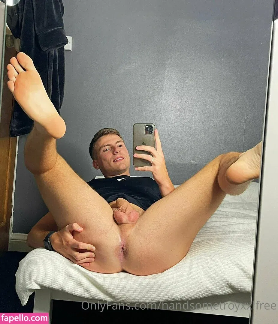 handsometroyxxlfree Onlyfans Photo Gallery 