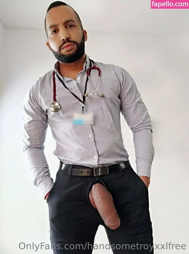 handsometroyxxlfree Onlyfans Photo Gallery 