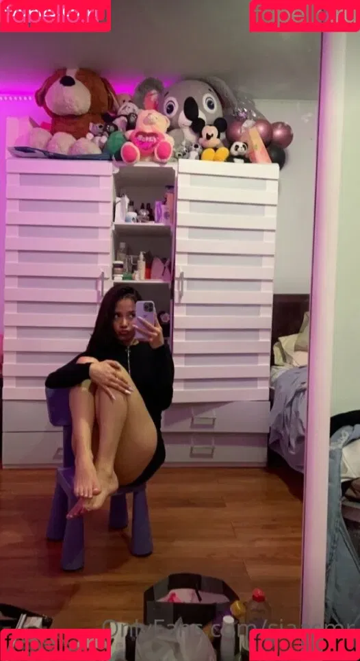 Sia ASMR Onlyfans Photo Gallery 