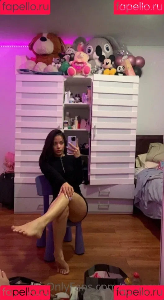 Sia ASMR Onlyfans Photo Gallery 