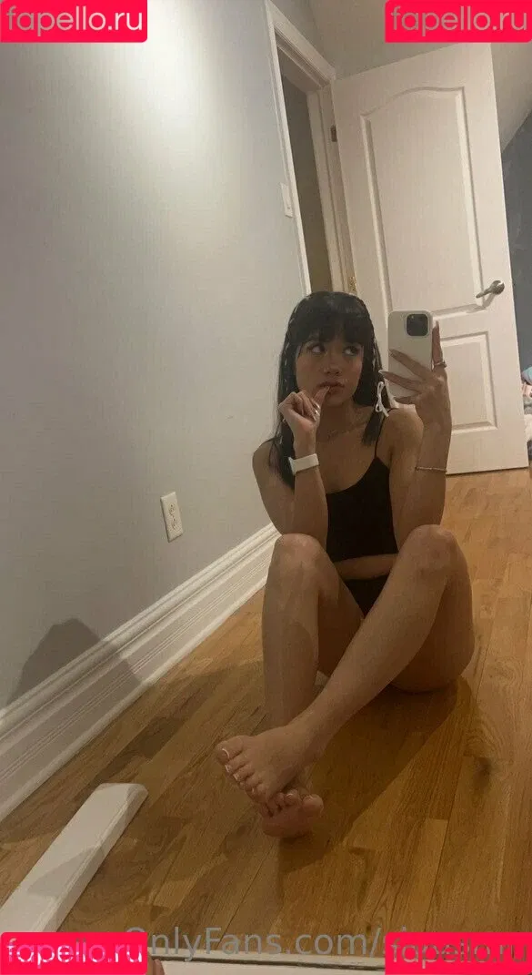 Sia ASMR Onlyfans Photo Gallery 