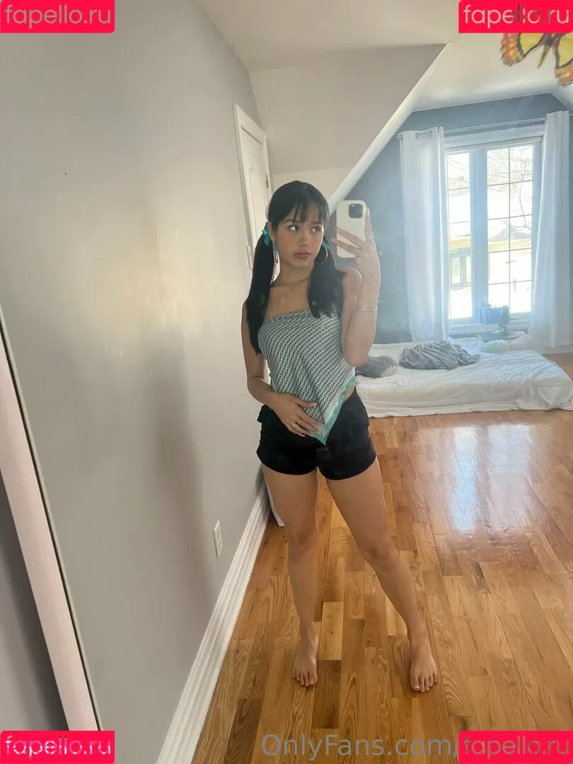 Sia ASMR Onlyfans Photo Gallery 