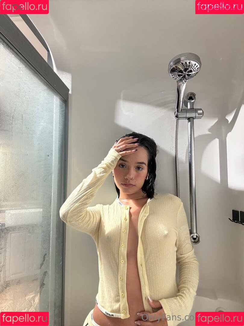 Sia ASMR Onlyfans Photo Gallery 