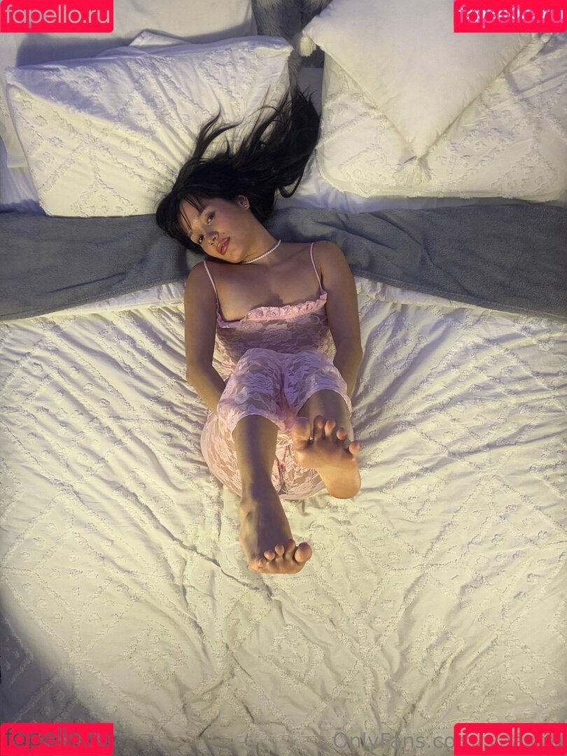 Sia ASMR Onlyfans Photo Gallery 