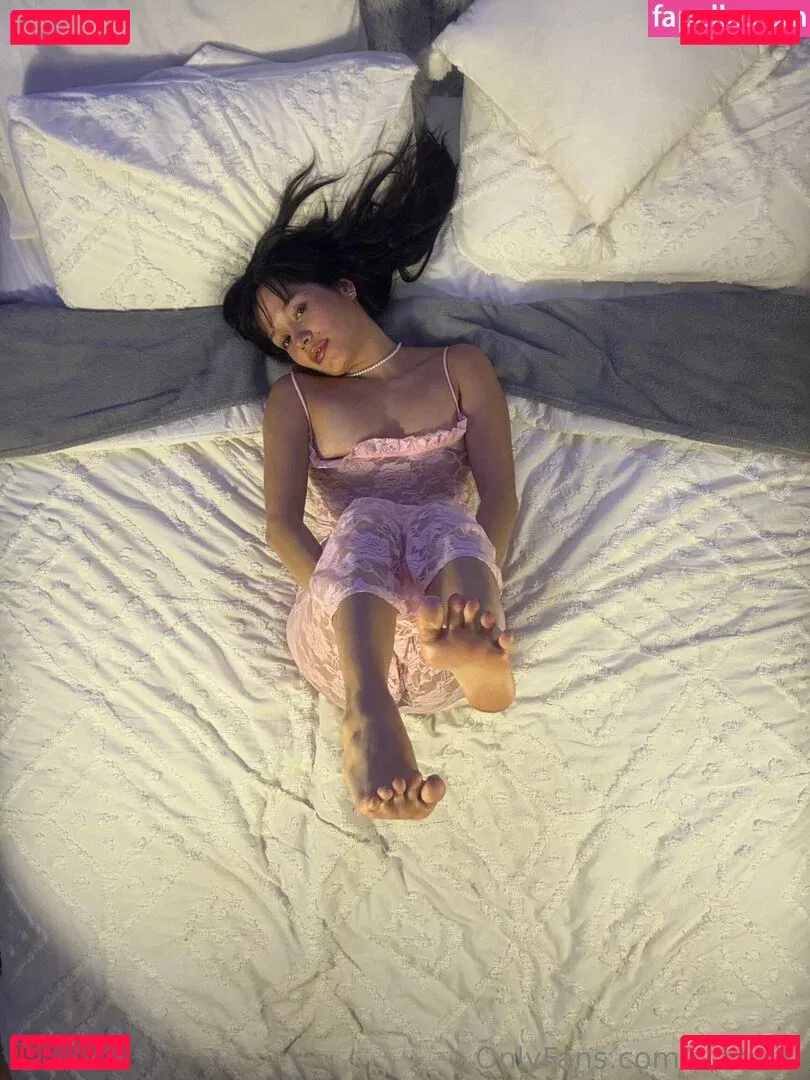 Sia ASMR Onlyfans Photo Gallery 