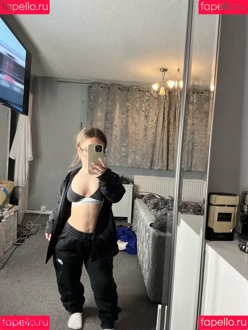 elliecassidy Onlyfans Photo Gallery 