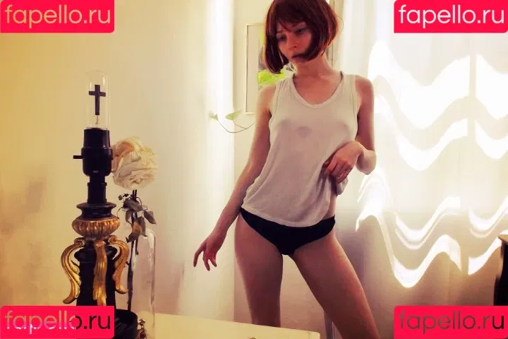 ohthumbelina Onlyfans Photo Gallery 