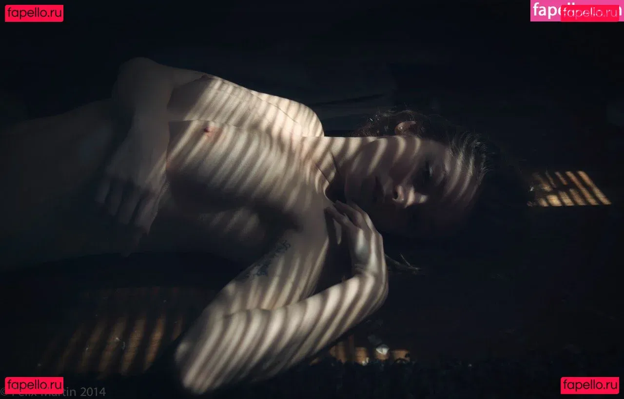 ohthumbelina Onlyfans Photo Gallery 