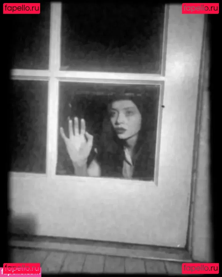 ohthumbelina Onlyfans Photo Gallery 