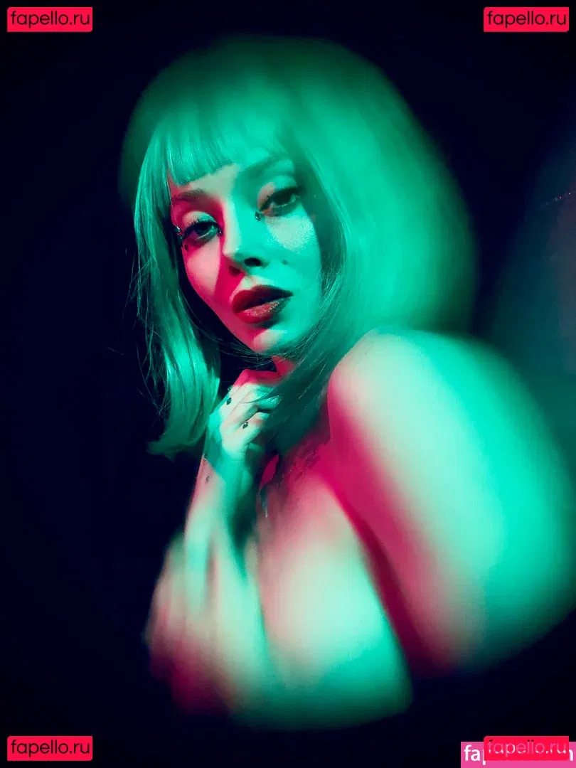 ohthumbelina Onlyfans Photo Gallery 