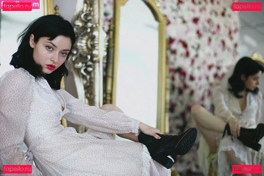 ohthumbelina Onlyfans Photo Gallery 