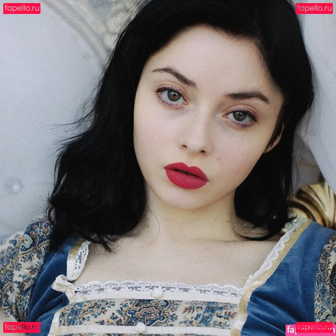 ohthumbelina Onlyfans Photo Gallery 