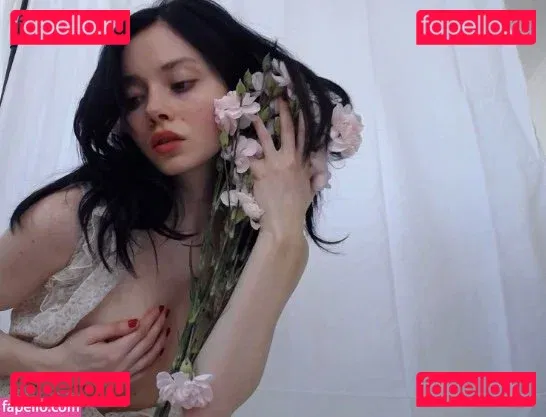 ohthumbelina Onlyfans Photo Gallery 