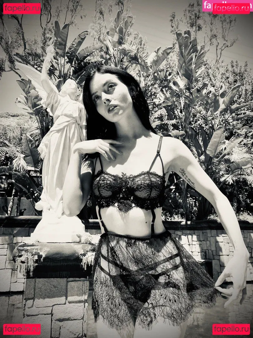 ohthumbelina Onlyfans Photo Gallery 