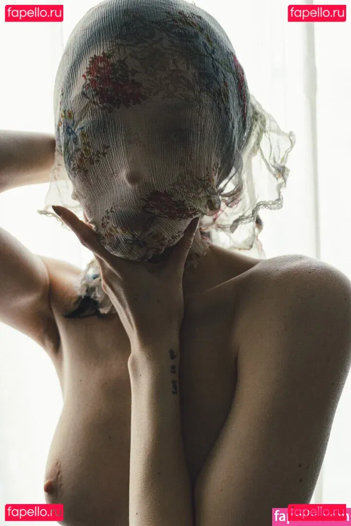 ohthumbelina Onlyfans Photo Gallery 