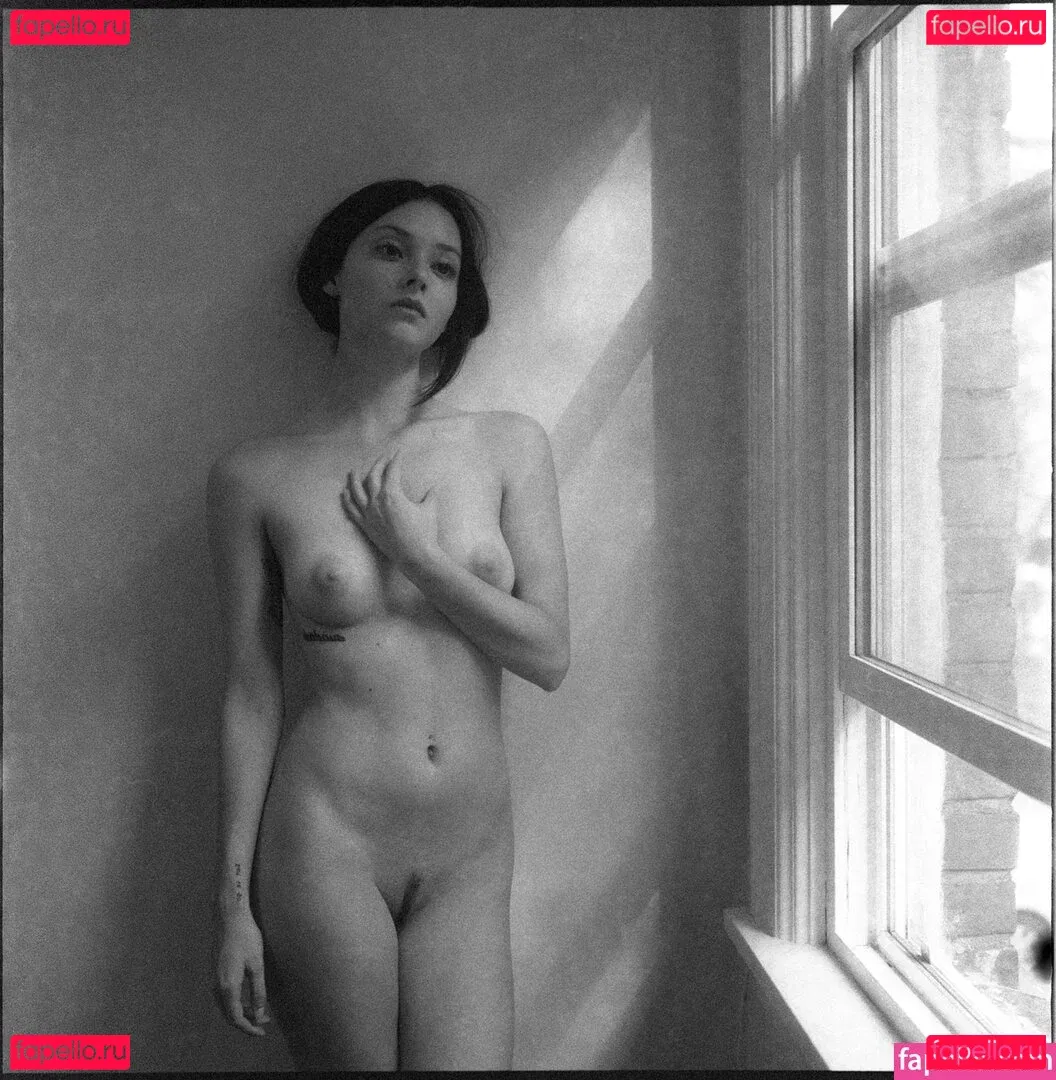 ohthumbelina Onlyfans Photo Gallery 