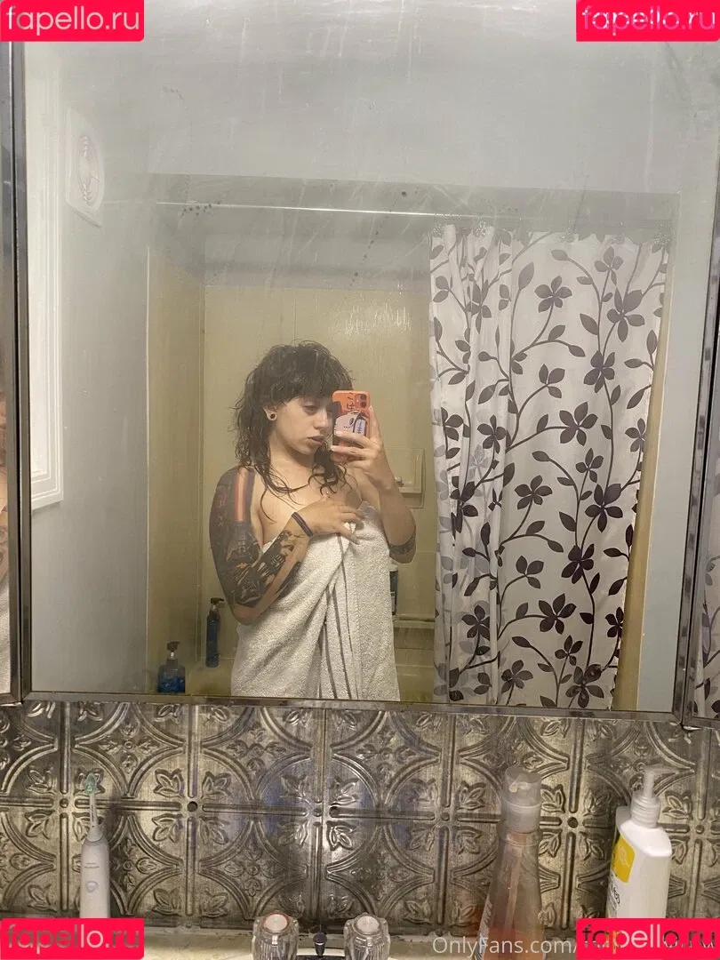 thelittlewillow Onlyfans Photo Gallery 