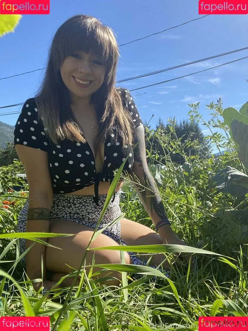 thelittlewillow Onlyfans Photo Gallery 
