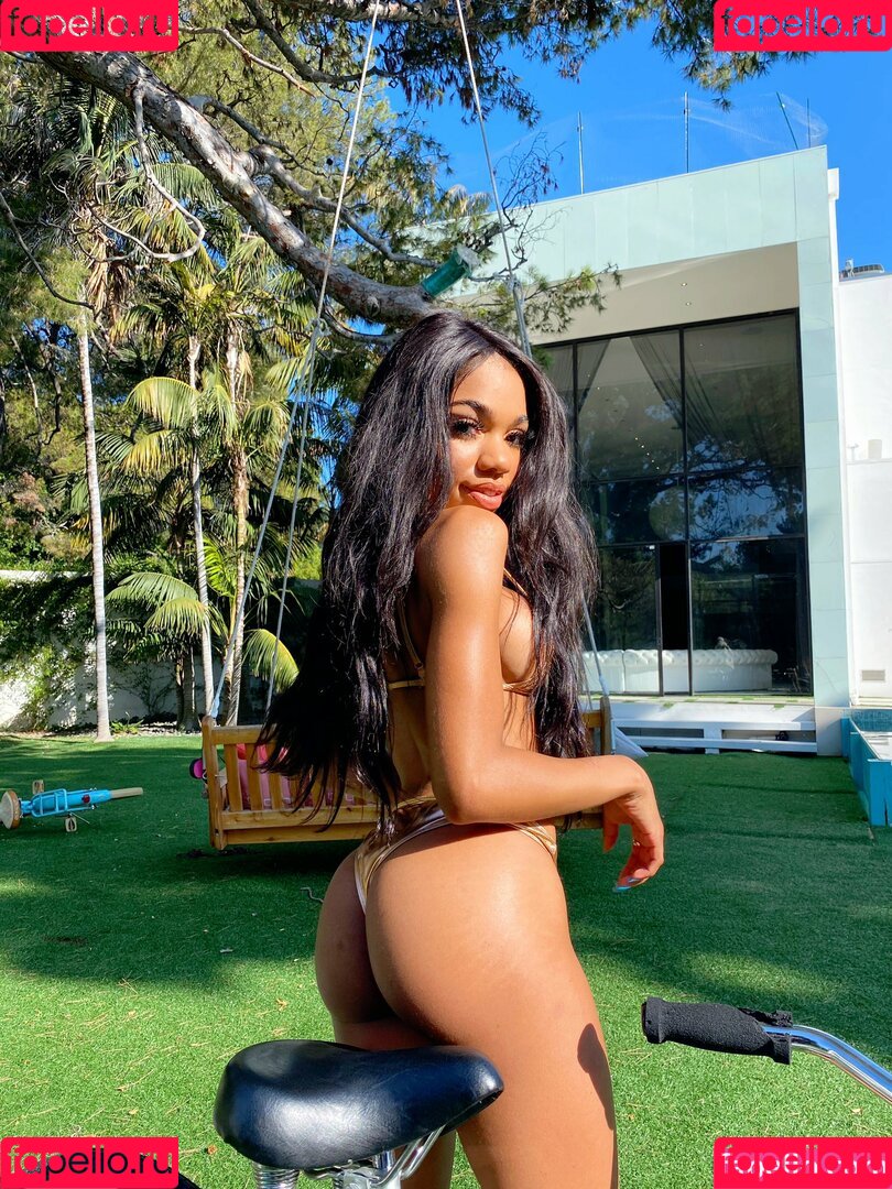 thelittlewillow Onlyfans Photo Gallery 