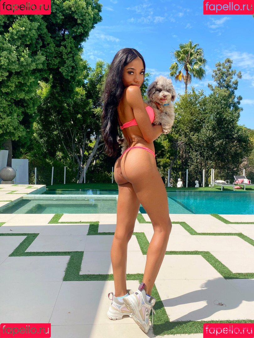 thelittlewillow Onlyfans Photo Gallery 