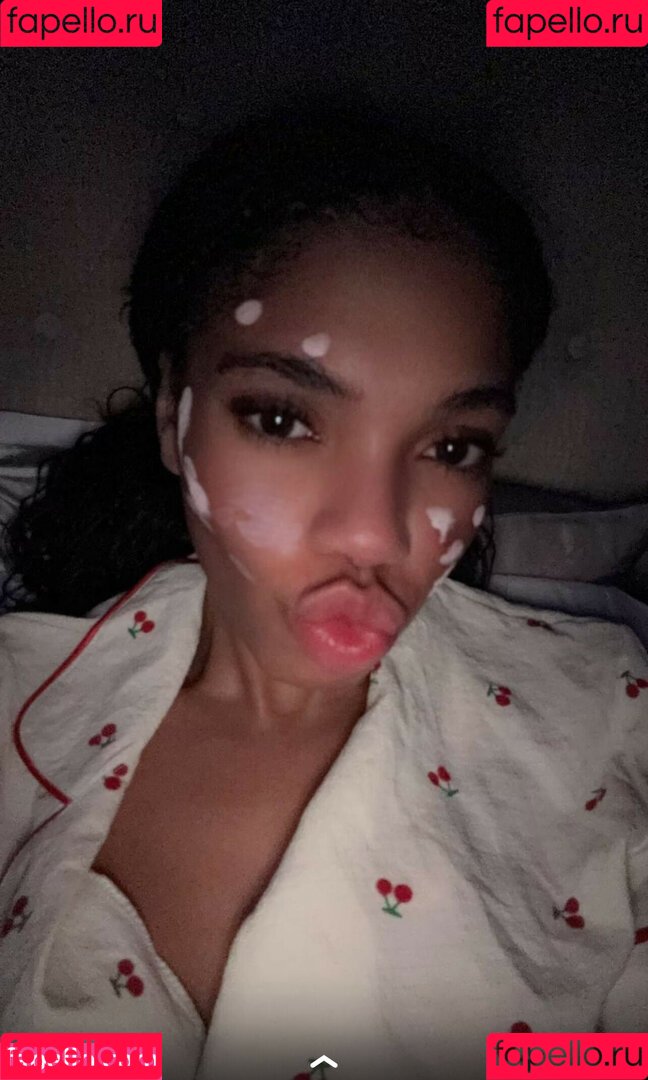 thelittlewillow Onlyfans Photo Gallery 