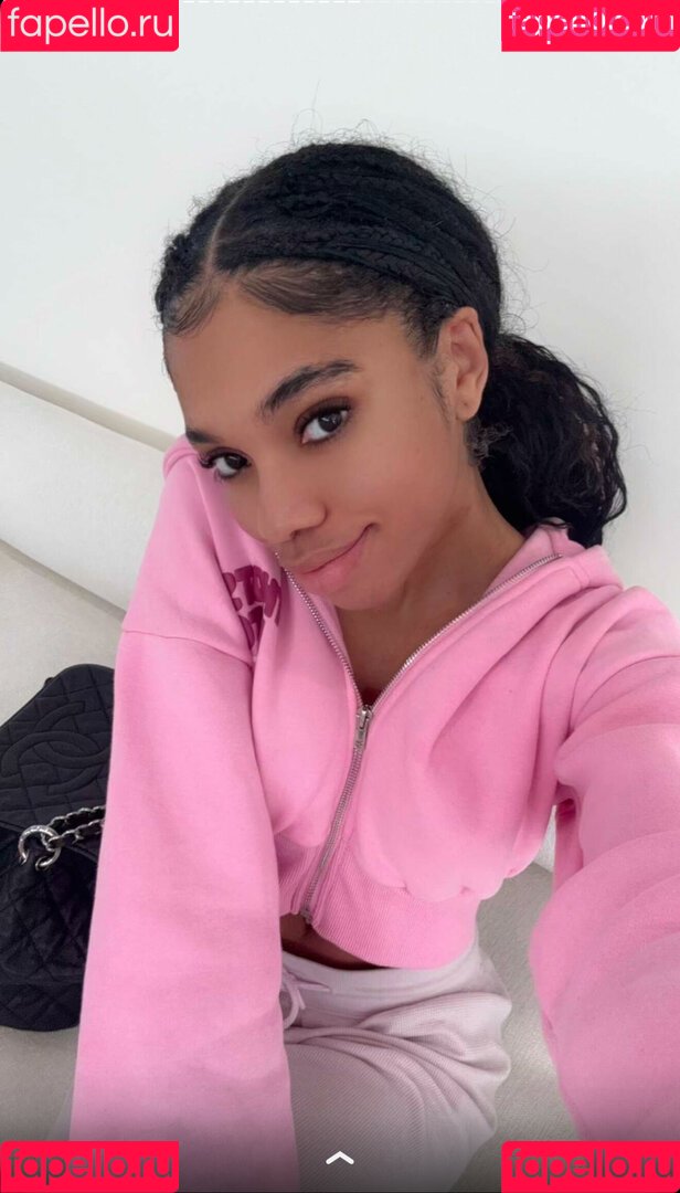 thelittlewillow Onlyfans Photo Gallery 