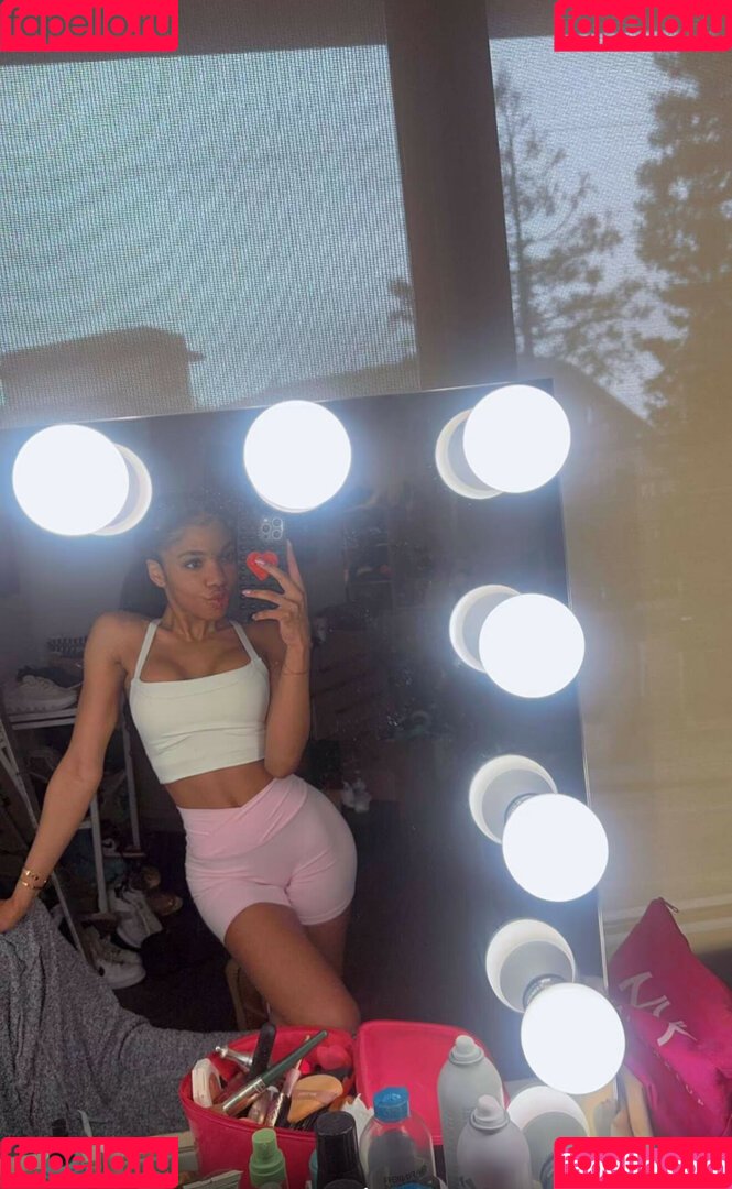 thelittlewillow Onlyfans Photo Gallery 